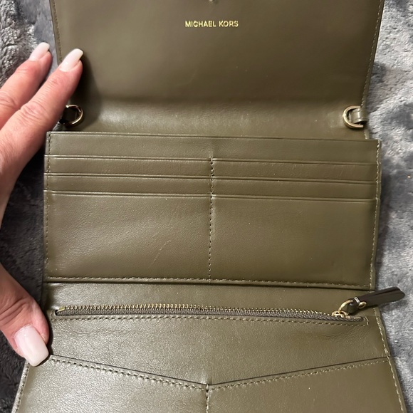 Michael Kors Butterfly Wallet on a chain - Picture 8 of 13